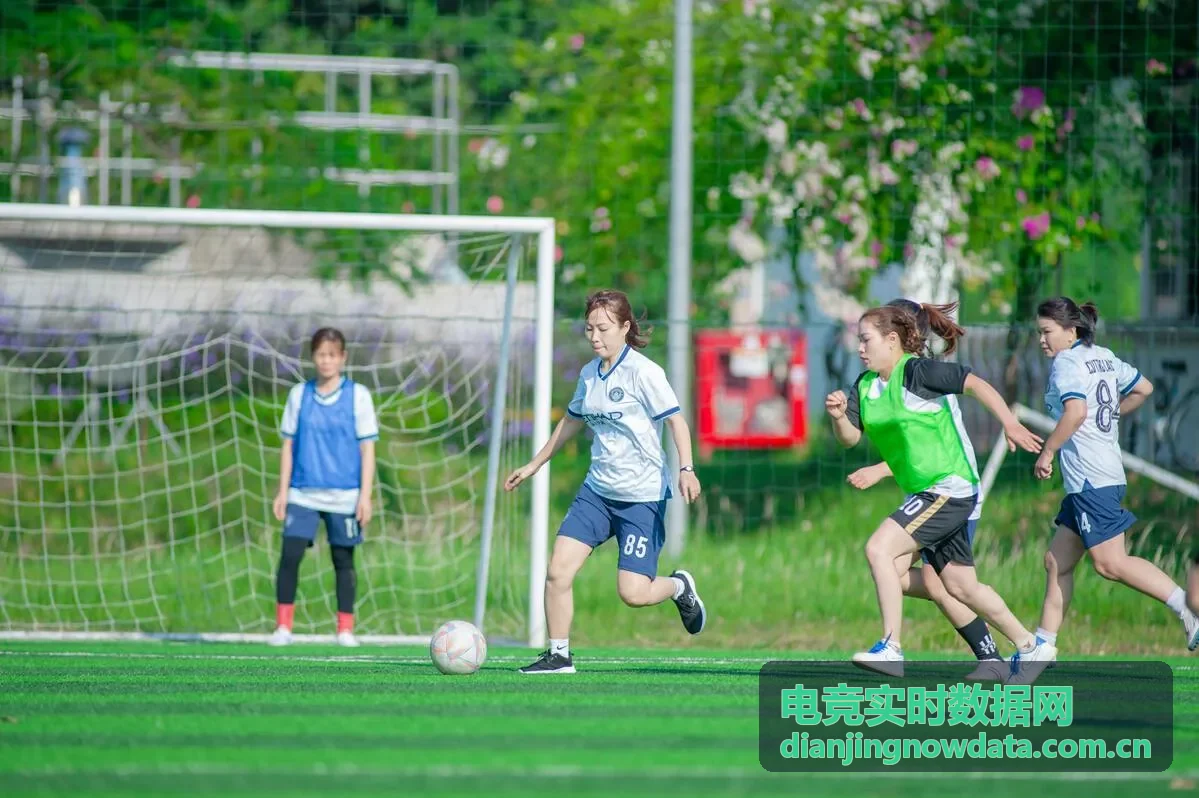 电竞实时数据网数据专栏：决赛BO5经济曲线复盘分析
